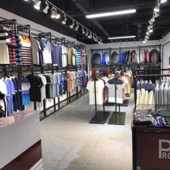運(yùn)動(dòng)品牌服裝斷碼清貨專賣店庫存尾貨批發(fā)